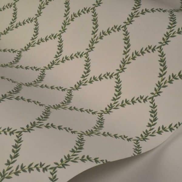 Papel pintado estilo trellis hojas verdes sobre fondo blanco Laurel RI5178