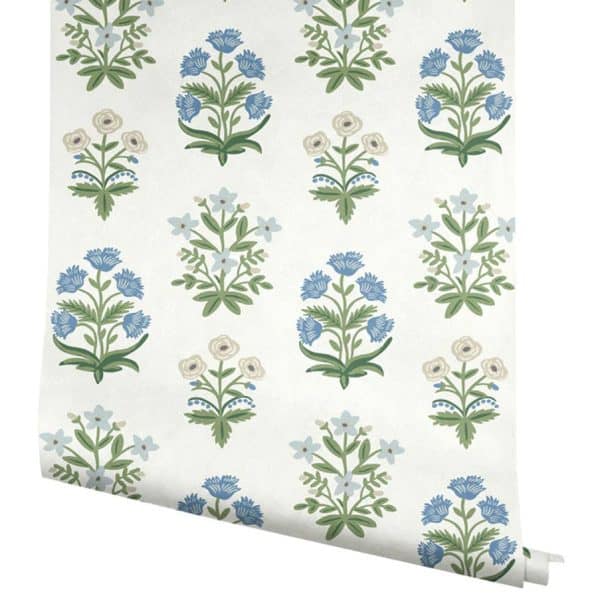 Papel pintado estampado flores de color azul Mughal Rose RP7347