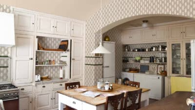 Papel pintado en la cocina: todas las FOTOS con ideas, consejos para  instalarlo y dónde comprarlo