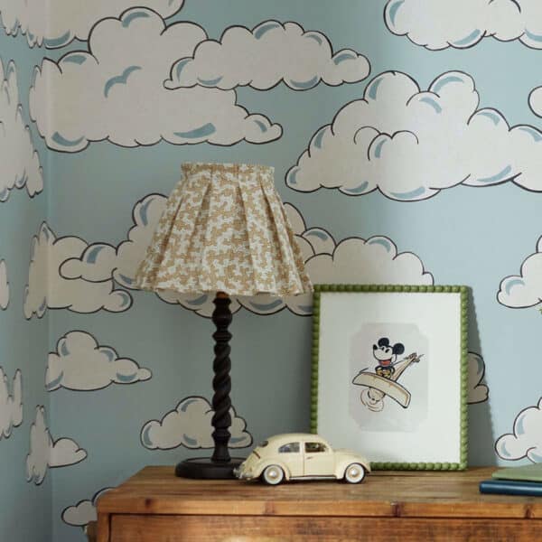 Papel pintado de Mickey Mouse y Minnie en color azul Mickey in the Clouds DDIW217292